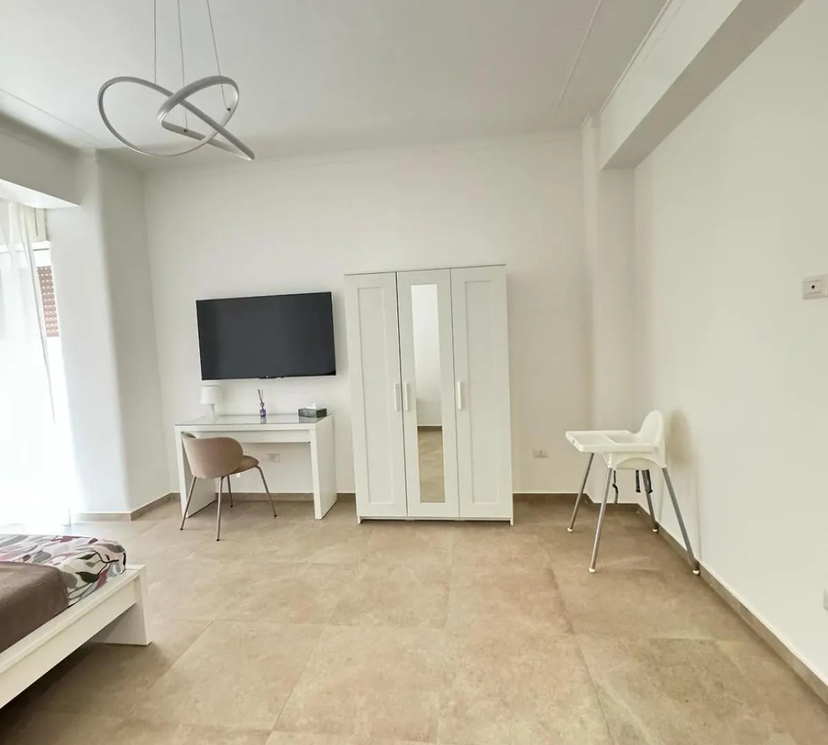 Luca'S Apartament Catane 0*,